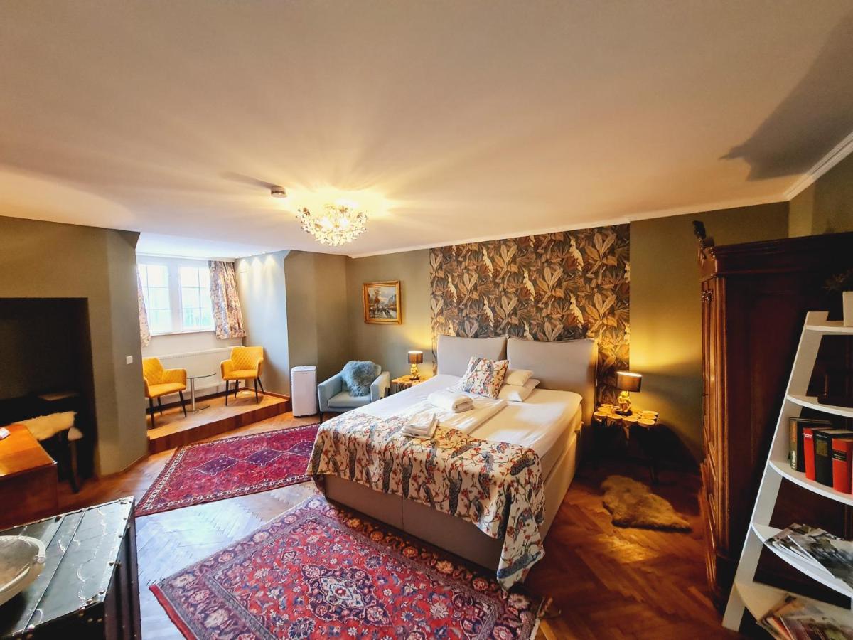Gewerkenschloessl Zeilinger Bed & Breakfast 4*